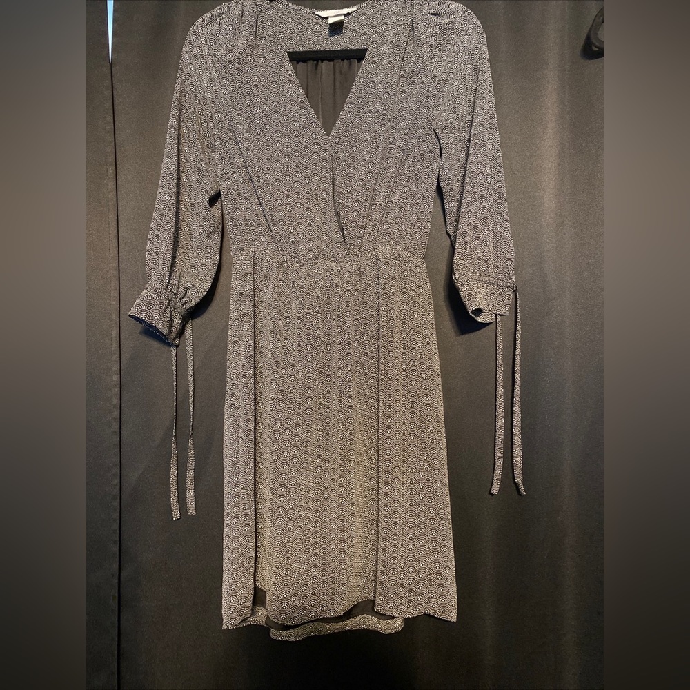 Hm black white print dress size 4